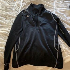 Nike therma-fit quarter zip pullover sweatshirt